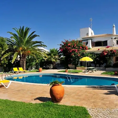 Casa Gondi - Right By Gale - Large Lush Gardens Albufeira