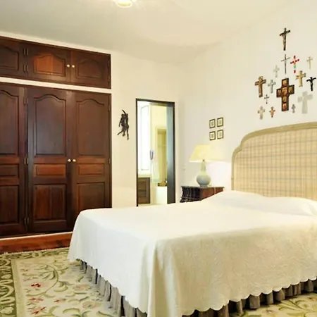 Casa Gondi - Right By Gale - Large Lush Gardens Willa