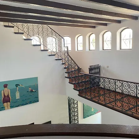 Casa Gondi - Right By Gale - Large Lush Gardens Willa