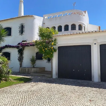 Casa Gondi - Right By Gale - Large Lush Gardens Willa