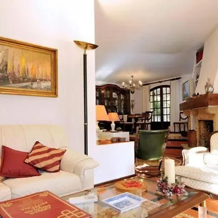Casa Gondi - Right By Gale - Large Lush Gardens