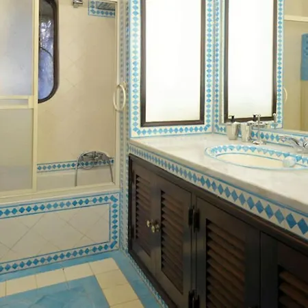 Casa Gondi - Right By Gale - Large Lush Gardens Villa *