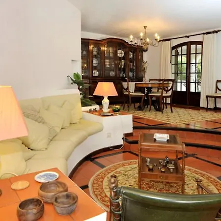 Villa Casa Gondi - Right By Gale - Large Lush Gardens Albufeira