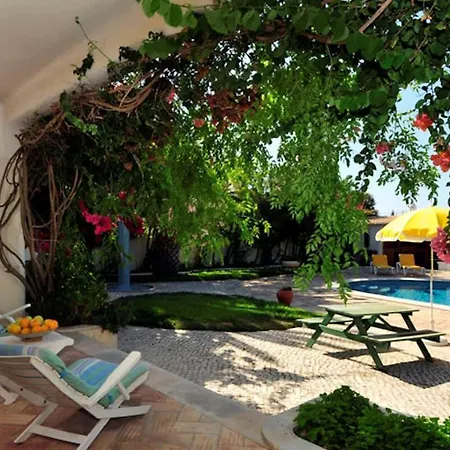Casa Gondi - Right By Gale - Large Lush Gardens Albufeira